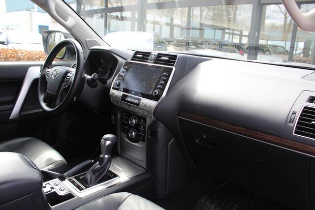 Toyota LAND CRUISER 2.8 D-4D-F Professional Window Van | Rijklaar | Trekhaak | Off-road pack | NL-auto | Leder | JBL | Keyless | Blind Spot | Camera's | Stoelkoeling-/verw. | PDC v+a – foto 4