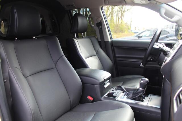 Toyota LAND CRUISER 2.8 D-4D-F Professional Window Van | Rijklaar | Trekhaak | Off-road pack | NL-auto | Leder | JBL | Keyless | Blind Spot | Camera's | Stoelkoeling-/verw. | PDC v+a – foto 8