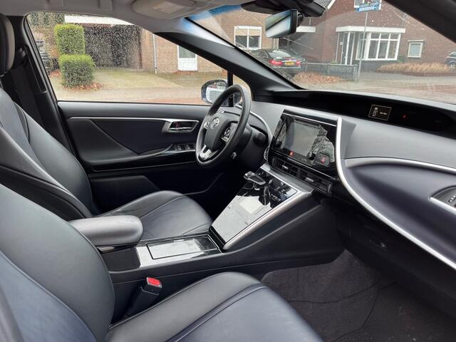 Toyota Mirai FCV EXECUTIVE WATERSTOF / LEDER / CAMERA / NAVI / STOELVERW.