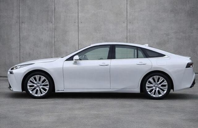 Toyota Mirai Dynamic *NEW CAR 12KM!!* ** Hydrogen Car ** Keyless JBL-Audio Stoelverwarming Apple/Anroid Clima Camera AD-Cruise Regensensor