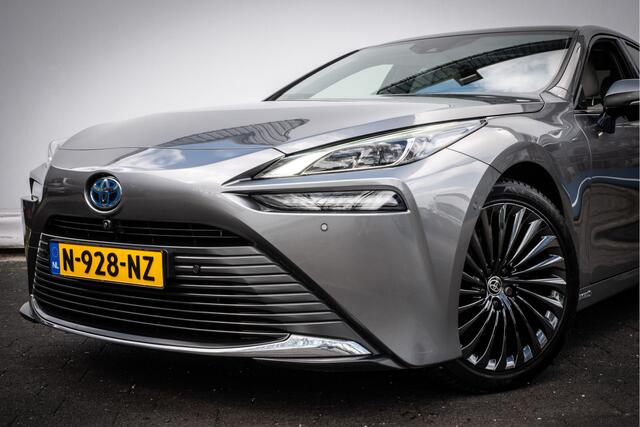 Toyota Mirai Prestige Panoramadak/ Stoelverwarming-ventilatie/ Head up/ 20" Lmv/ Leer/ Carplay/ Full led/ 360 Camera/ JBL