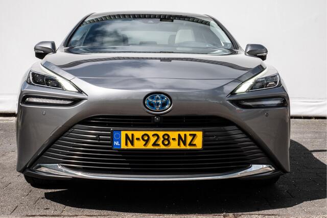 Toyota Mirai Prestige Panoramadak/ Stoelverwarming-ventilatie/ Head up/ 20" Lmv/ Leer/ Carplay/ Full led/ 360 Camera/ JBL