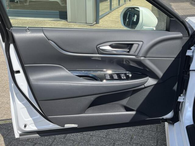 Toyota Mirai Dynamic | Nieuwe auto! | /Adapt.Cruise/Clima/Camera/Elektr.Stoelverst./Stoelverw.