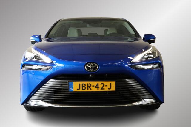 Toyota Mirai Prestige, Panoramadak, Leder