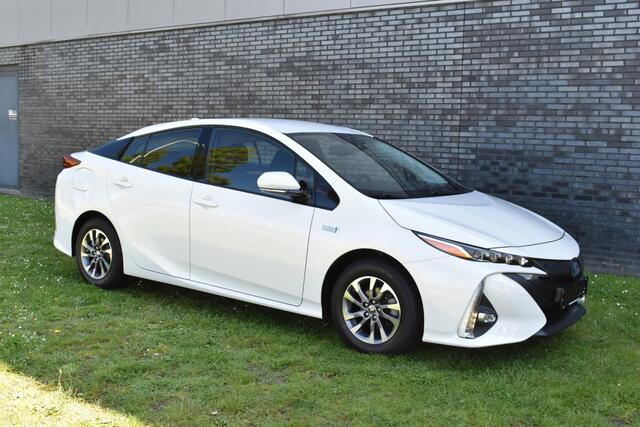 Toyota PRIUS 1.8 Plug-in Dynamic Plug-in | Camera | Navigatie | Stoelverwarming