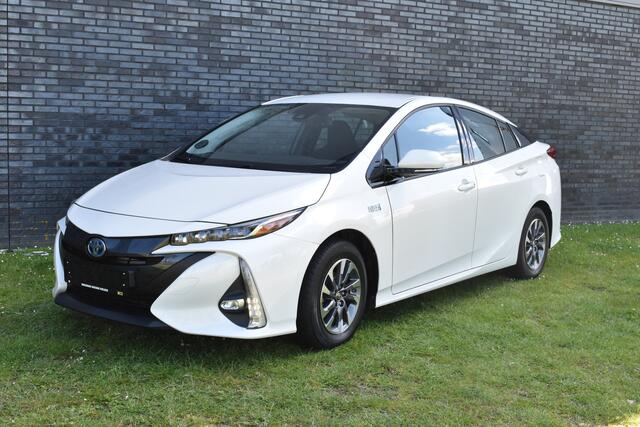 Toyota PRIUS 1.8 Plug-in Dynamic Plug-in | Camera | Navigatie | Stoelverwarming