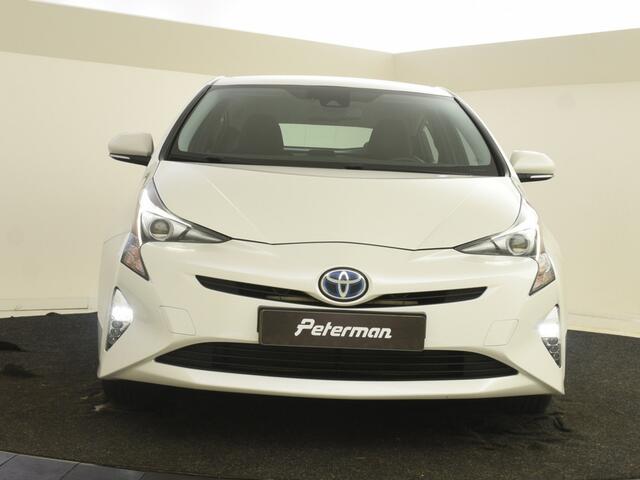 Toyota PRIUS 1.8 Dynamic | Trekhaak | JBL | Stoelverwarming | Parkeersensoren
