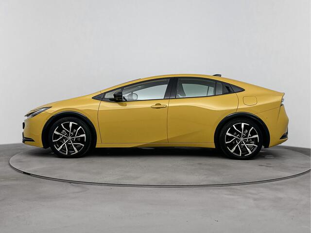 Toyota PRIUS 2.0 Plug-in Solar Edition | 360 Camera | Navigatie | Stoel en stuurwiel verwarmd | LM velgen |