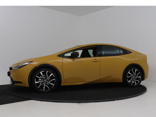 Toyota PRIUS 2.0 Plug-in Solar Edition Zonnepanelen dak, Dodehoekdetectie, Stoelkoeling/ventilatie, Elektrische achterklep