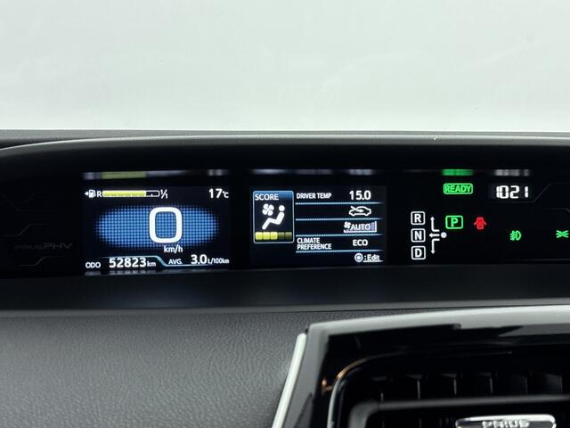 Toyota PRIUS 1.8 Plug-in Executive | Stoelverwarming | Navigatie | Lichtmetalen Velgen |