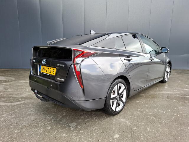 Toyota PRIUS 1.8 Executive CAMERA LEER HUD PARK ASSIST LED NAVI CRUISE ECC TREKHAAK
