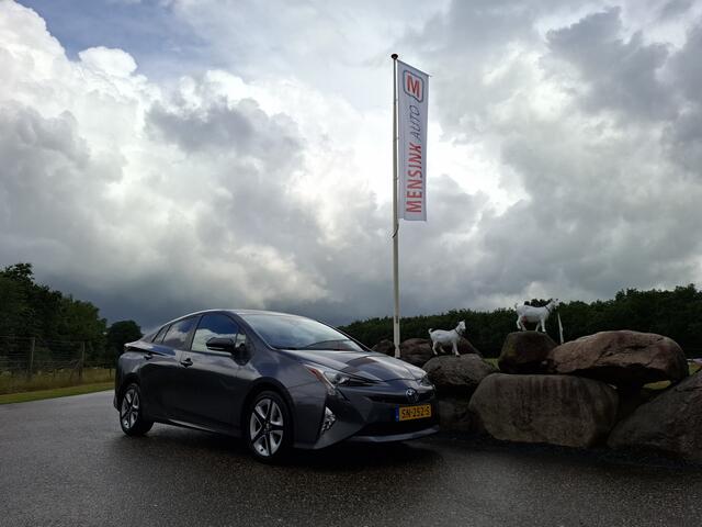 Toyota PRIUS 1.8 Executive CAMERA LEER HUD PARK ASSIST LED NAVI CRUISE ECC TREKHAAK