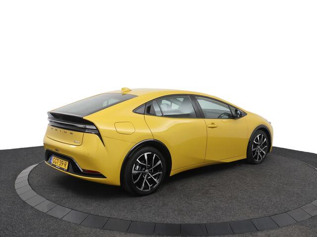 Toyota PRIUS 2.0 Plug-in Hybrid Executive | 220 pk | Stuur-Stoel en voorruitverwarming | Electrische achterklep |