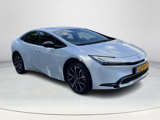 Toyota PRIUS 2.0 Plug-in Executive | 19 inch | Parelmoer lak | CarPlay | Android Auto