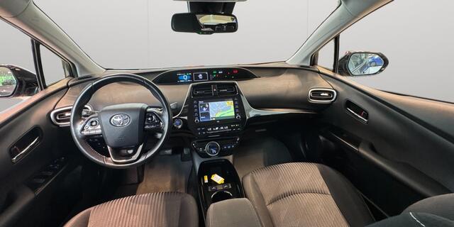 Toyota PRIUS 1.8 Plug-in Executive | Full Map Navi | Bluetooth | verwarmde stoelen | lm velgen |