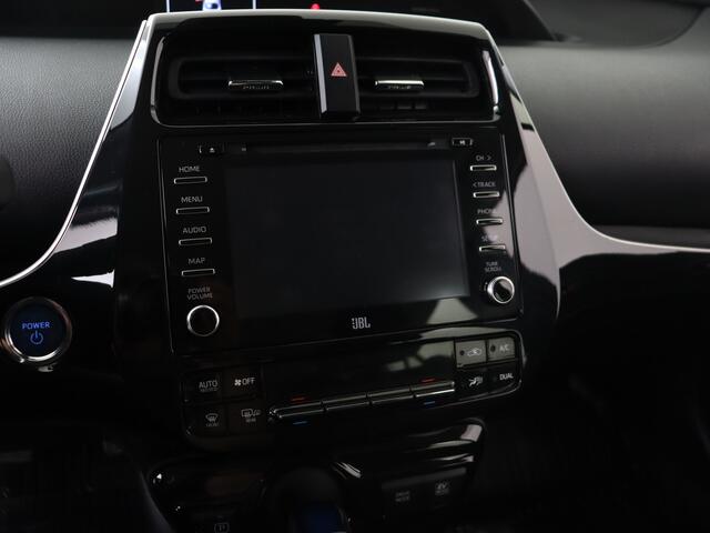 Toyota PRIUS 1.8 Executive | LED | Head-Up Display | Parkeersensoren met assistent functie | Cruise Control Adaptive |