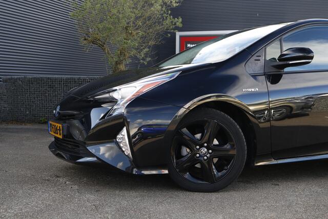 Toyota PRIUS 1.8 First Edition black edition