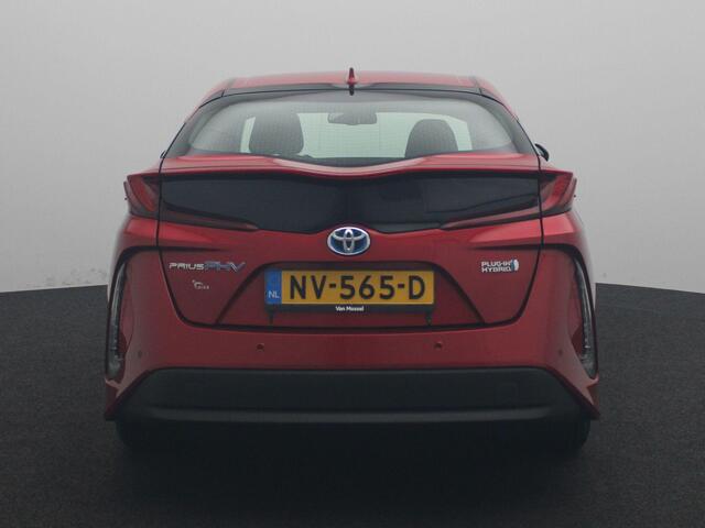 Toyota PRIUS 1.8 Plug-in Business Plus | Navi | Achteruitrijcamera + sensoren | Climate control | Head up display | Stoelverwarming | JBL Audio |