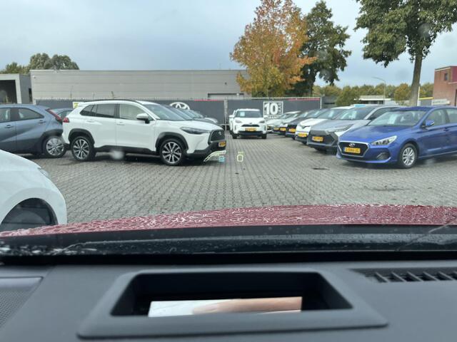 Toyota PRIUS 1.8 Business Plus Head Up Display