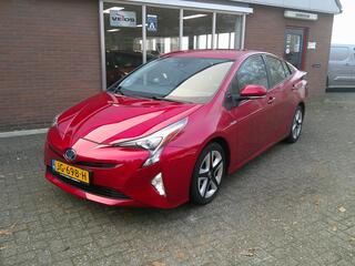 toyota-prius-1.8-business-plus-trek