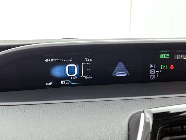 Toyota PRIUS 1.8 Business Plus | Trekhaak | Navigatie | HUD | Stoelverwarming |