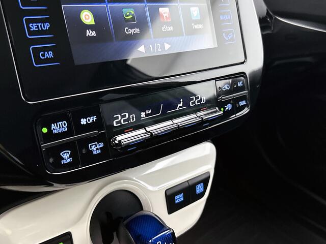 Toyota PRIUS 1.8 Business Plus | Trekhaak | Navigatie | HUD | Stoelverwarming |