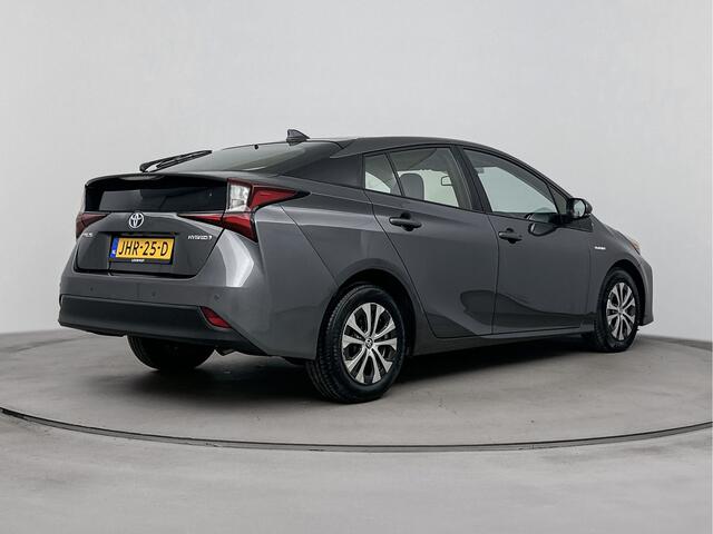 Toyota PRIUS 1.8 Dynamic | Head Up Display | Navigatie | JBL Premium Audio | Parkeercamera |