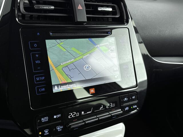 Toyota PRIUS 1.8 Executive | Parkeersensoren | JBL Premium Audio | Stoelverwarming | Parkeercamera | Head Up Display |
