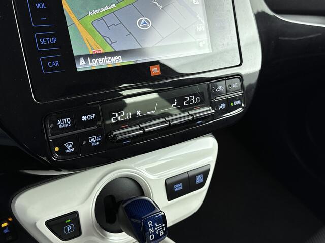 Toyota PRIUS 1.8 Executive | Parkeersensoren | JBL Premium Audio | Stoelverwarming | Parkeercamera | Head Up Display |