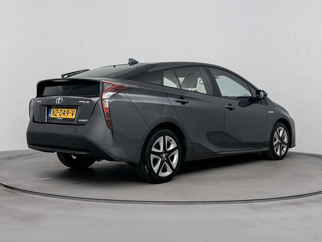 Toyota PRIUS 1.8 Executive | NL-Auto | Lederen bekleding | Head Up Display | Navigatie |