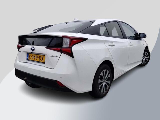 Toyota PRIUS 1.8 Dynamic Hybrid | Trekhaak | Stoelverwarming | Navigatie | Cruise Control | Climate Control |