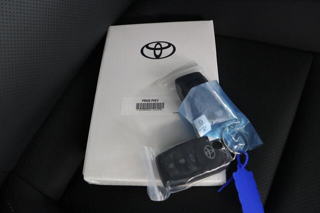 Toyota PRIUS 2.0 Plug-in Executive | Nieuw direct leverbaar | 10 jaar fabrieksgarantie |