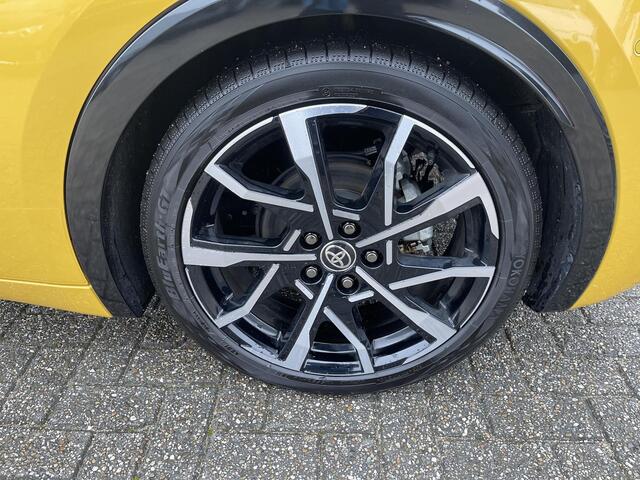 Toyota PRIUS 2.0 Plug-in Solar Edition