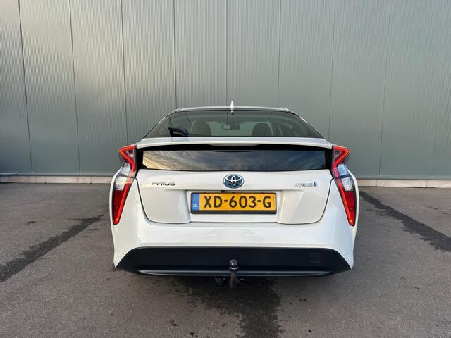 Toyota PRIUS 1.8 Black Edition CAMERA | LEDER | TREKHAAK | HEAD UP !