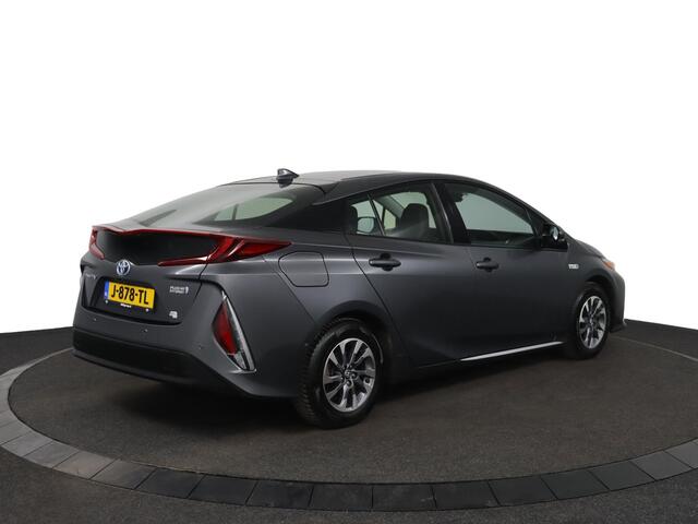 Toyota PRIUS 1.8 Plug-in Executive | Navigatie | JBL audio | Parkeersensoren | Stoelverwarming | Lederen Bekleding |
