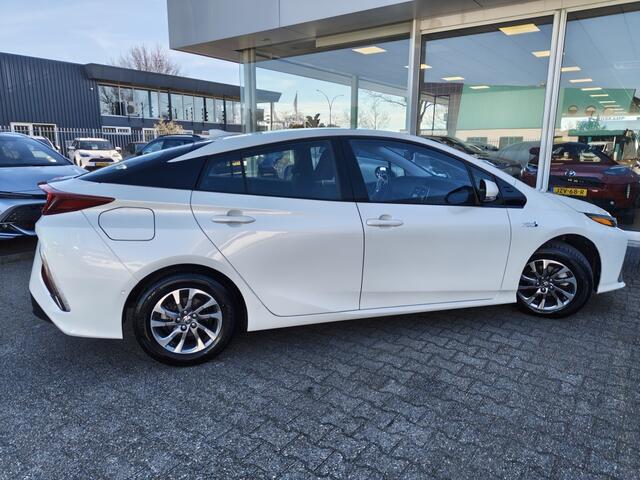 Toyota PRIUS 1.8 Plug-in Business Plus | Navi | JBL | Sensoren | Stoelverwar