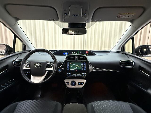 Toyota PRIUS 1.8 White Edition Adaptive Cruise / HUD / Keyless / Stoelverwarming / JBL / Camera / Navigatie / 17'' LMV