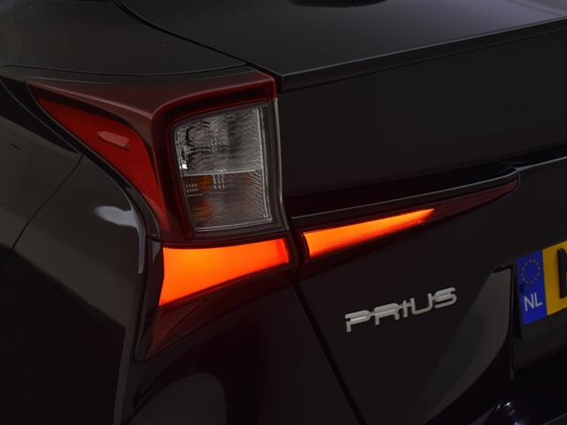 Toyota PRIUS 1.8 Executive | Leder | JBL | Blindspot | Head-up | Panorama