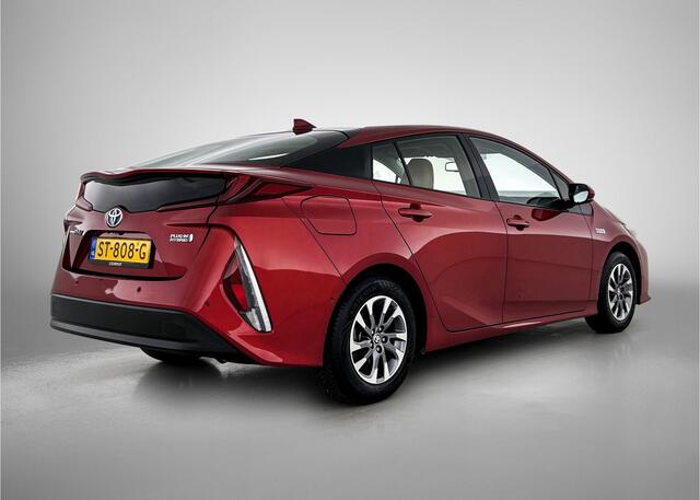 Toyota PRIUS 1.8 Plug-in Business Plus | Achteruitrijcamera | HUD | ACC | Stoelverwarming | LED verlichting
