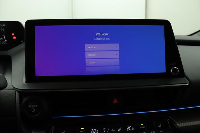 Toyota PRIUS 2.0 Plug-in Hybrid 220 Executive | Panoramadak | Dealeronderhouden | Stoelverwarming | 10 Jaar Garantie! |