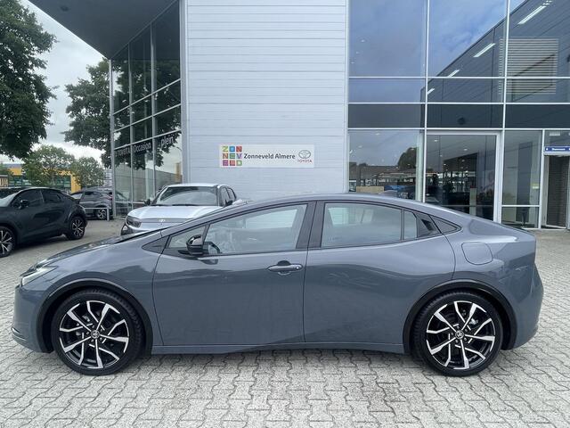 Toyota PRIUS 2.0 Plug-in Executive Panoramadak All seasonbanden