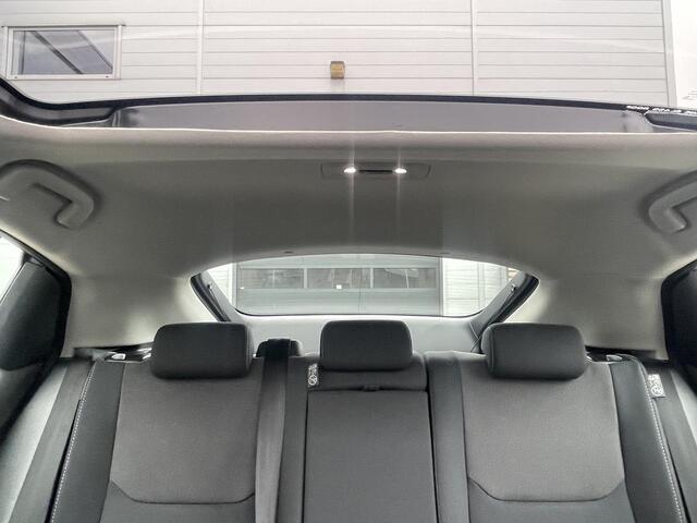 Toyota PRIUS 2.0 Plug-in Executive Panoramadak All seasonbanden