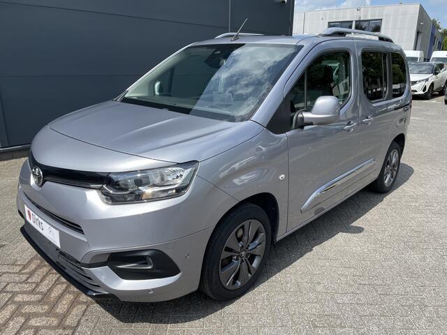 Toyota PROACE CITY Verso 130pk Dynamic (Trekhaak - Panoramadak - Camera - Keyless Entry - Automatische Airco - Parkeersensoren V+A - Stoelverwarming)