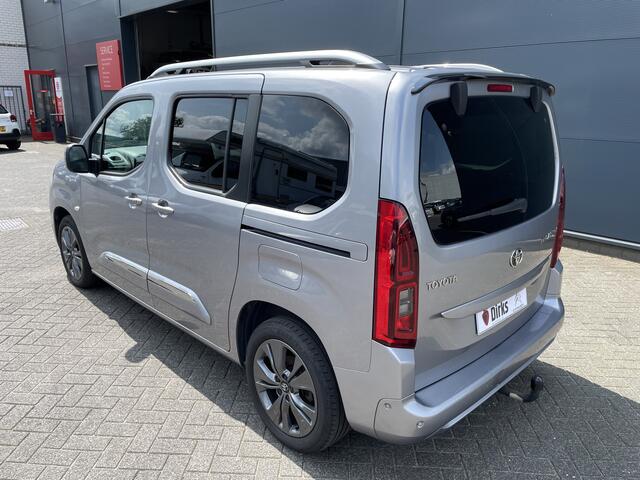 Toyota PROACE CITY Verso 130pk Dynamic (Trekhaak - Panoramadak - Camera - Keyless Entry - Automatische Airco - Parkeersensoren V+A - Stoelverwarming)