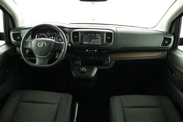 Toyota PROACE Worker 2.0 D-4D Dynamic VERSO Long DC | Skyview Panoramisch dak | Navigatie | Parkeersensoren vóór en achter i.c.m. parkeercamera |