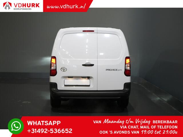 Toyota PROACE CITY 1.5 130 pk Aut. L2 BPM VRIJ! LED/ Virtual Cockpit/ 3 pers./ Carplay/ Camera/ Climate/ PDC/ Cruise