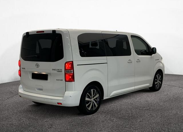 Toyota PROACE Electric Verso 75 kWh 8-Zitter Head-Up Navi Camera Trekhaak Marge dus geen BTW