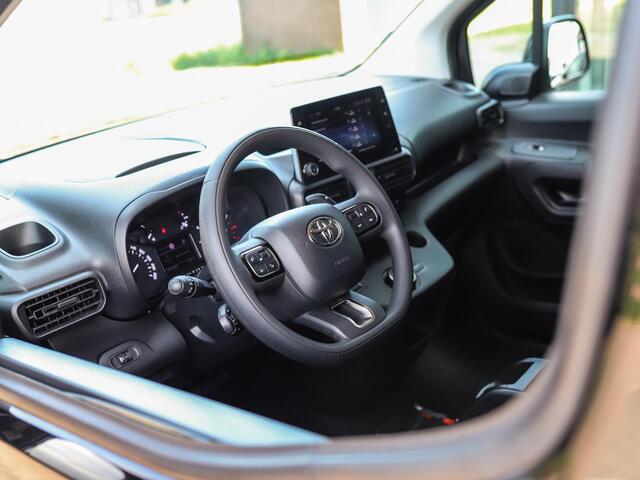 Toyota PROACE CITY 1.5 D-4D Innovator | Keyless | Camera | Leder | Dodehoekdetectie | ACC | Carplay