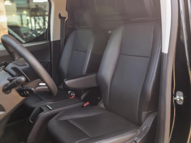 Toyota PROACE CITY 1.5 D-4D Innovator | Keyless | Camera | Leder | Dodehoekdetectie | ACC | Carplay