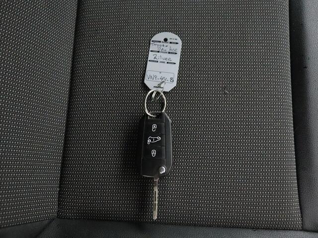 Toyota PROACE 1.6 D-4D Cool Comfort | Airco | Cruise | 3-Persoons